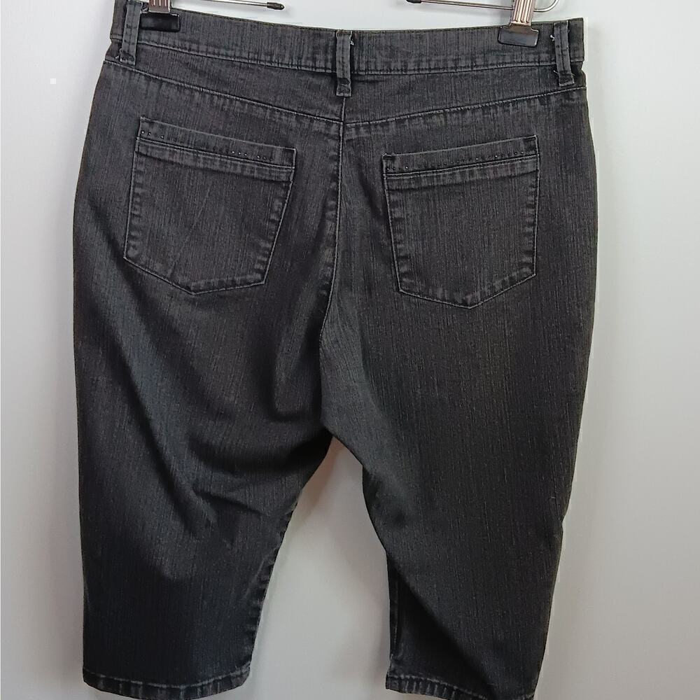 Lee Classic Fit At The Waist Faded Black Denim Capris Size 16P - Picture 3 of 6